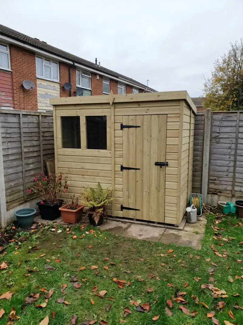 Total Sheds building in a customer's garden